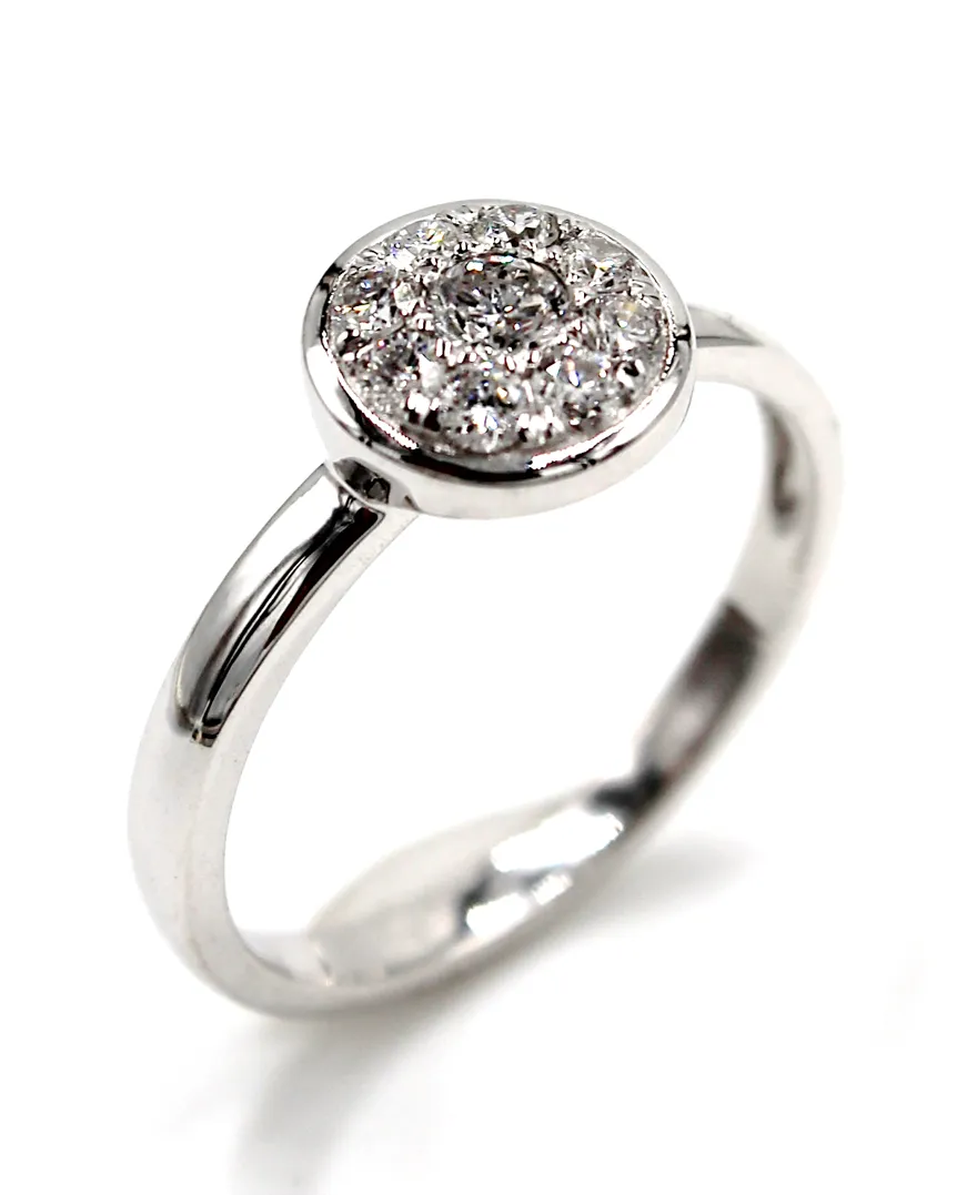 18K White Gold Ring with Diamonds 0.32 Carats (Size 6)