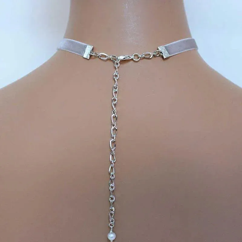 Dainty Pearl Velvet Choker Necklace