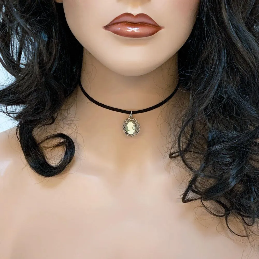 Dainty Victorian Green Cameo Choker Necklace