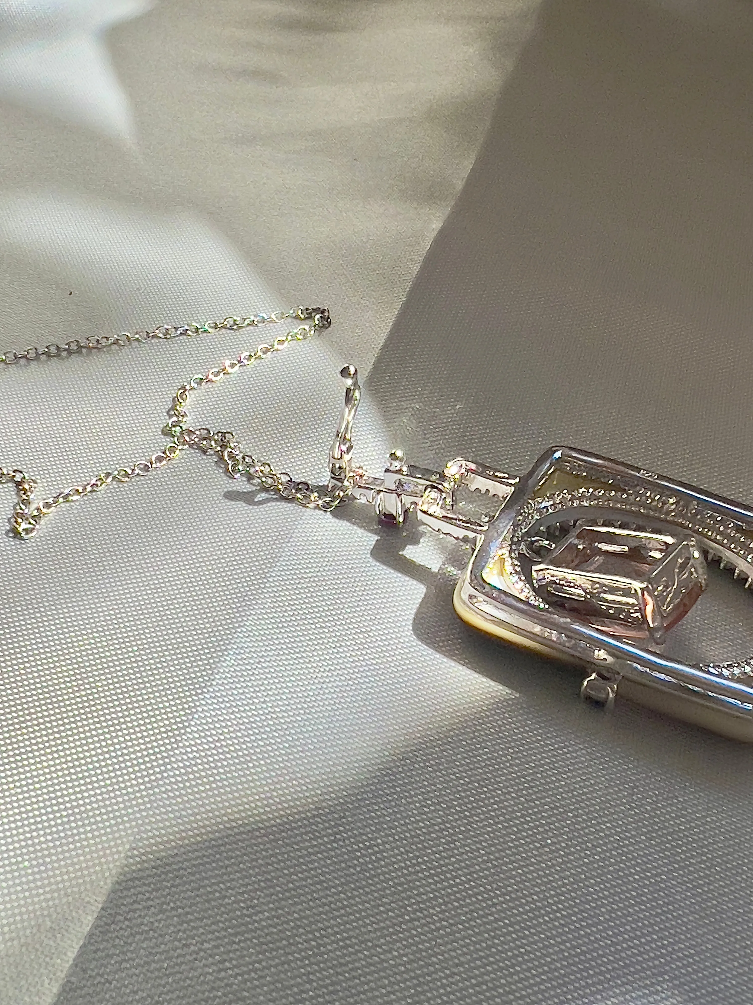 Floating Frame Cor-de-Rosa Morganite Pendant Necklace